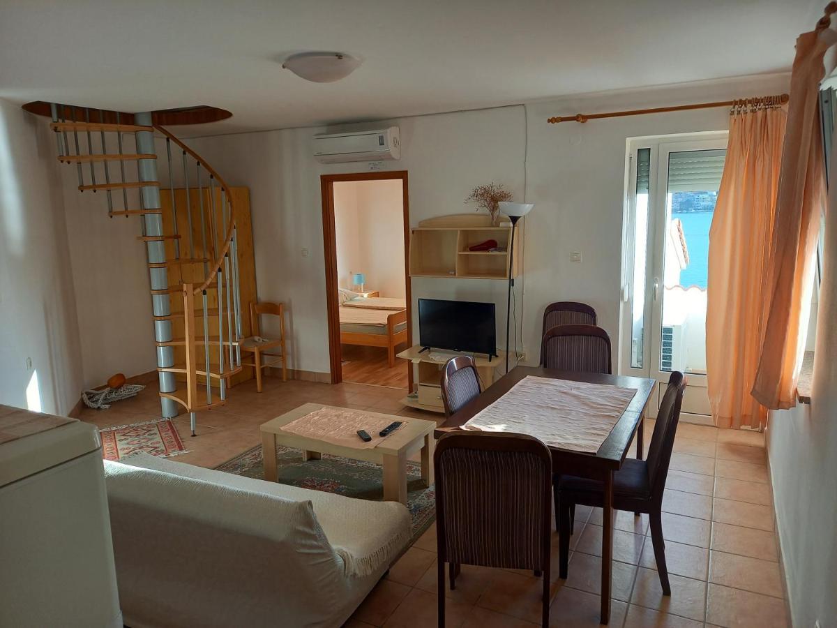 Apartamento Apartman Supetarska Draga Exterior foto