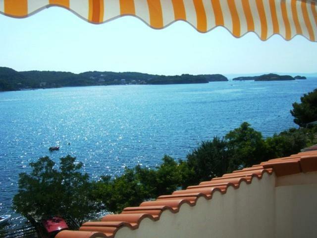 Apartamento Apartman Supetarska Draga Exterior foto