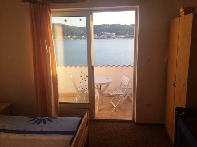 Apartamento Apartman Supetarska Draga Exterior foto