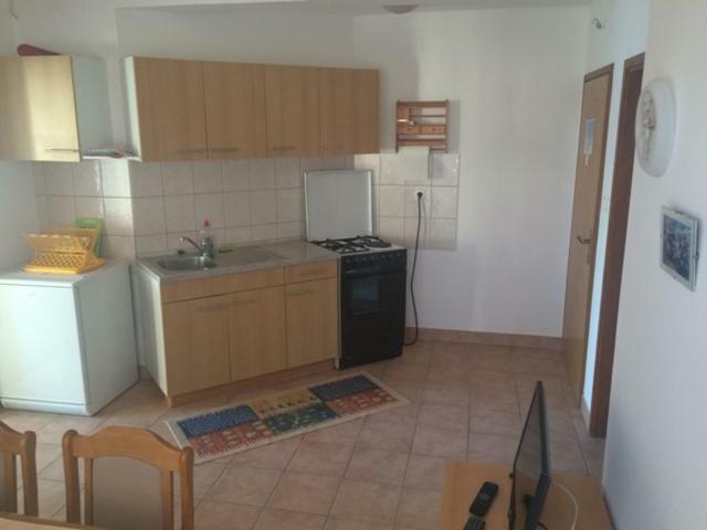 Apartamento Apartman Supetarska Draga Exterior foto